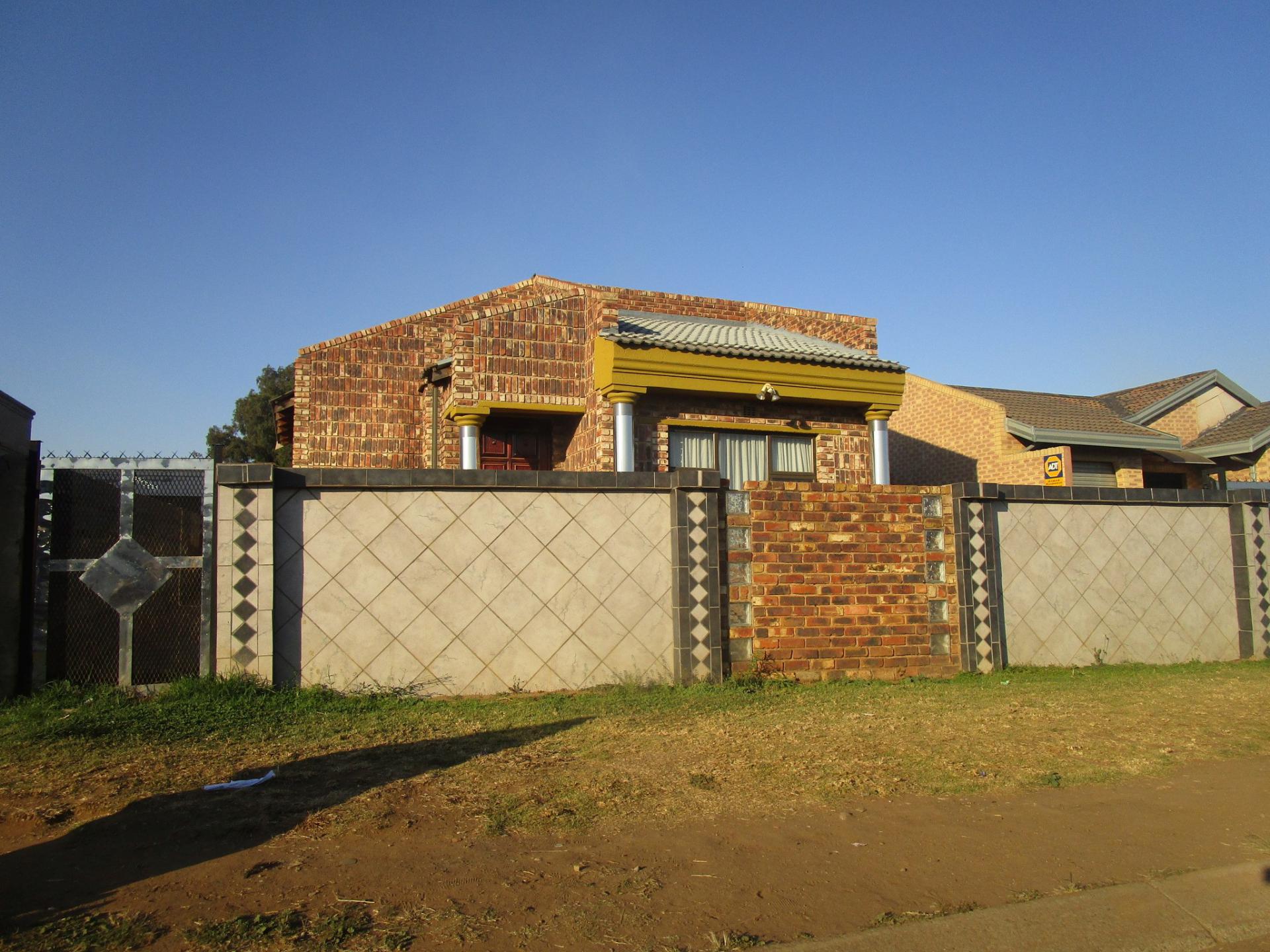 Front View of property in Sebokeng