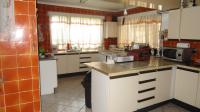 Kitchen - 19 square meters of property in Bonaero Park