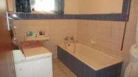 Bathroom 1 - 7 square meters of property in Bonaero Park