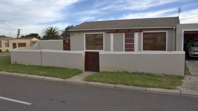 2 Bedroom House for Sale For Sale in Zeekoei Vlei - Home Sell - MR211425