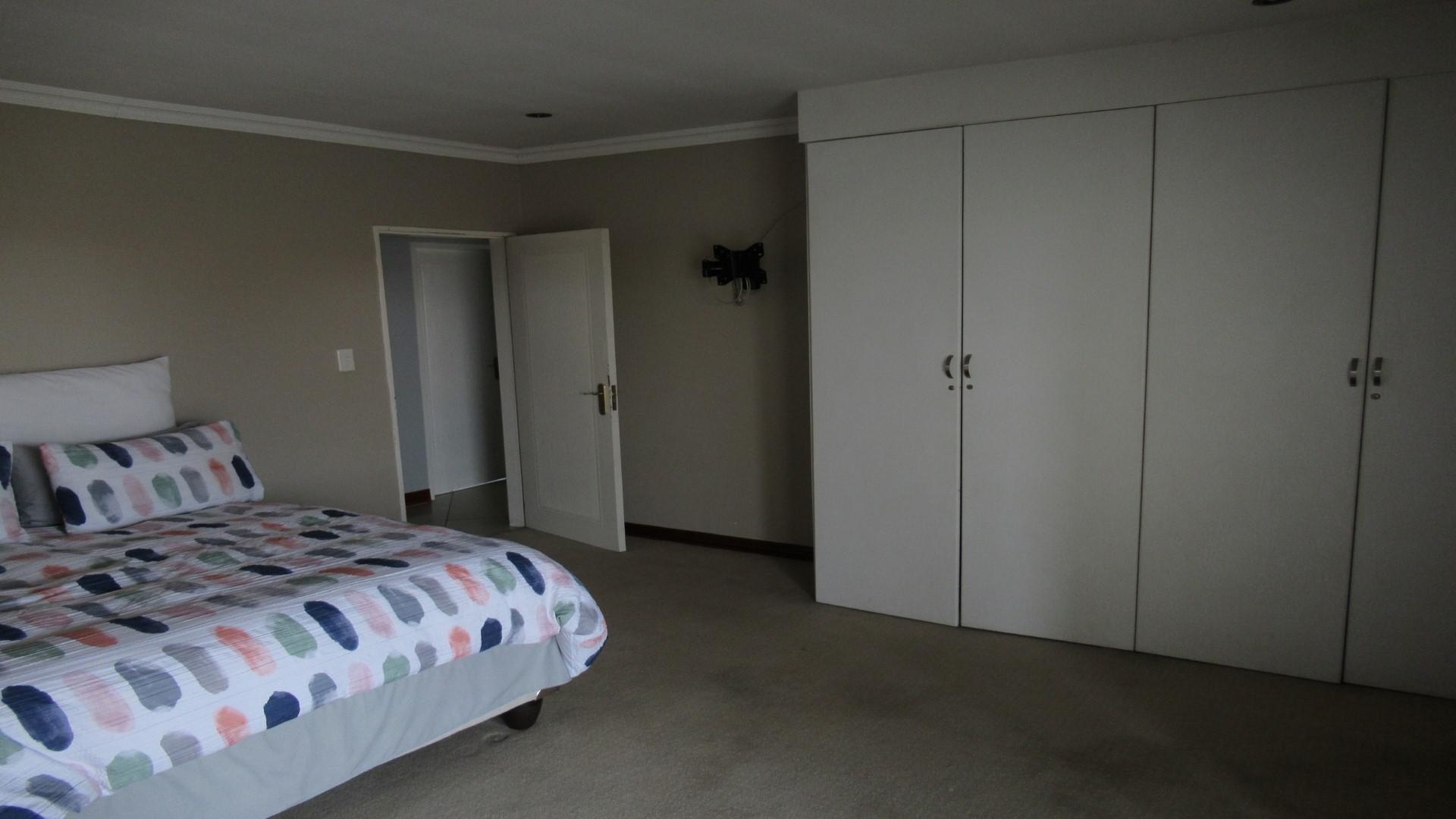 Bed Room 2 - 14 square meters of property in Willowbrook