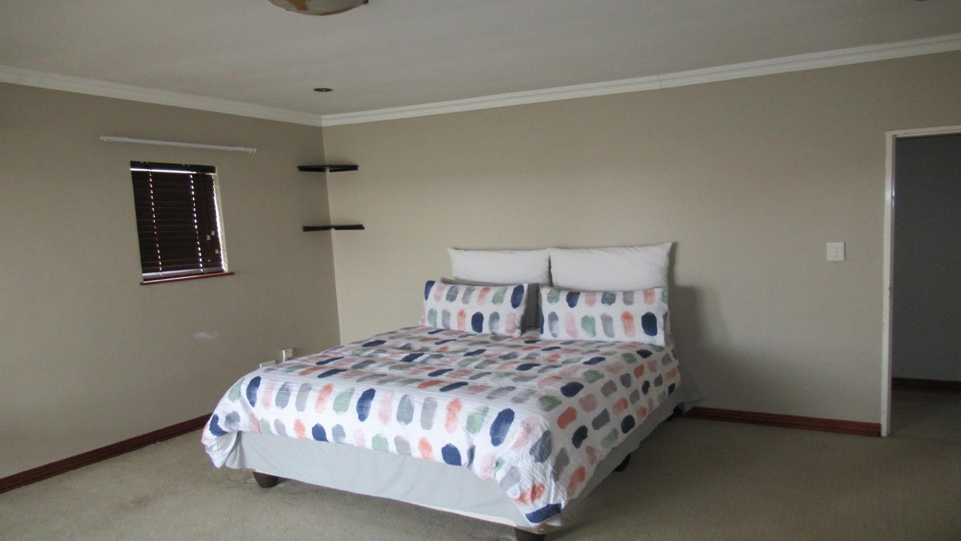 Bed Room 2 - 14 square meters of property in Willowbrook