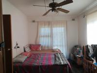 Main Bedroom - 25 square meters of property in Umhlatuzana 