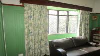 Lounges - 23 square meters of property in Orange Grove