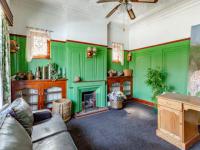 Lounges - 23 square meters of property in Orange Grove