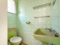 Guest Toilet - 2 square meters of property in Orange Grove