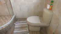 Main Bathroom - 4 square meters of property in Daveyton