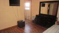 Main Bedroom - 22 square meters of property in Daveyton