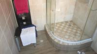 Main Bathroom - 4 square meters of property in Daveyton