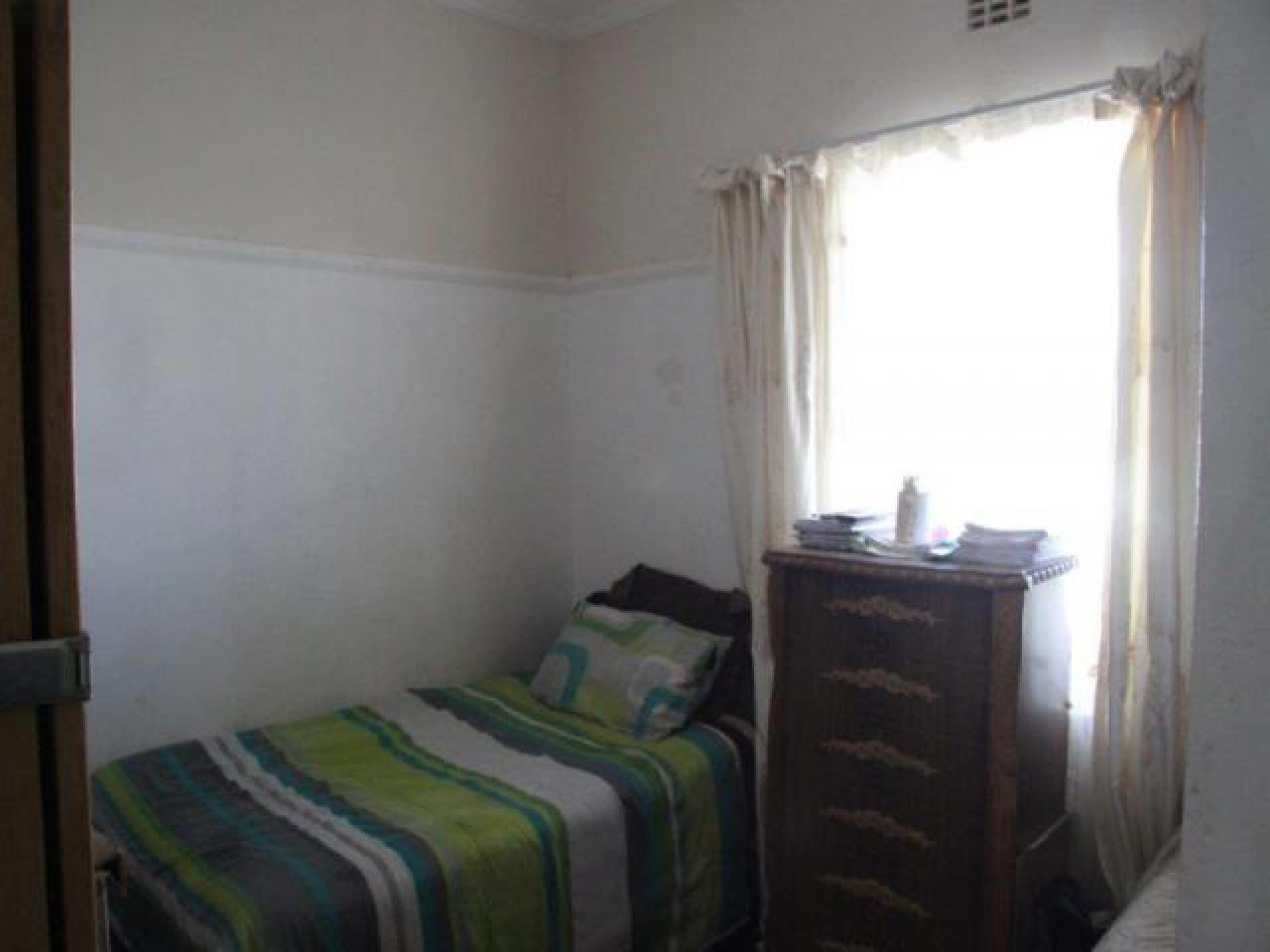 Bed Room 1 of property in Ogies