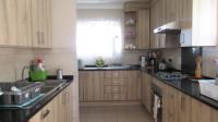 Kitchen - 15 square meters of property in Rua Vista