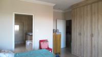 Main Bedroom - 21 square meters of property in Rua Vista