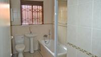 Bathroom 1 - 6 square meters of property in Albemarle