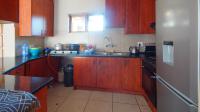 Kitchen - 11 square meters of property in Wonderboom South