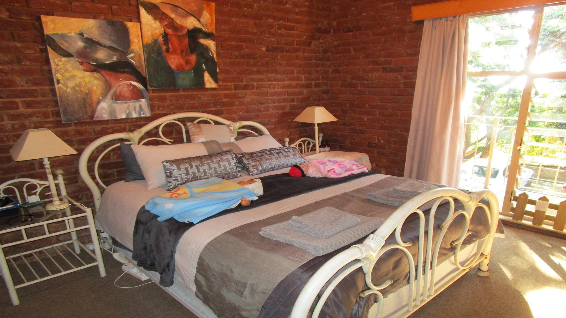 Main Bedroom - 31 square meters of property in Akasia