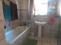 Bathroom 1 - 9 square meters of property in Vereeniging
