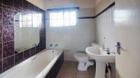Bathroom 1 - 5 square meters of property in Bridle Park AH