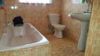 Bathroom 1 - 6 square meters of property in Vereeniging
