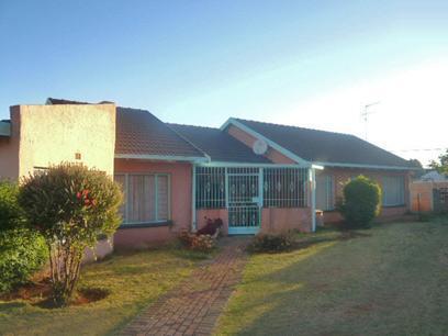 5 Bedroom House for Sale For Sale in Lenasia - Private Sale - MR21403