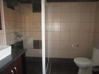 Main Bathroom - 9 square meters of property in Freeway Park