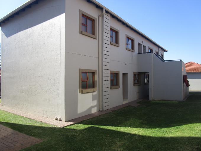 2 Bedroom Simplex for Sale For Sale in Vanderbijlpark - Home Sell - MR214285