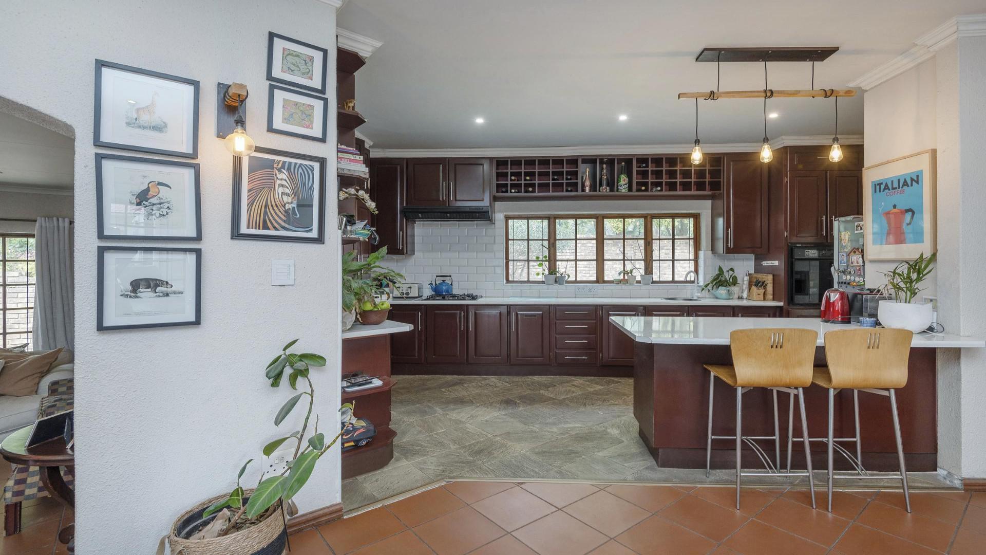 Spaces of property in Olivedale