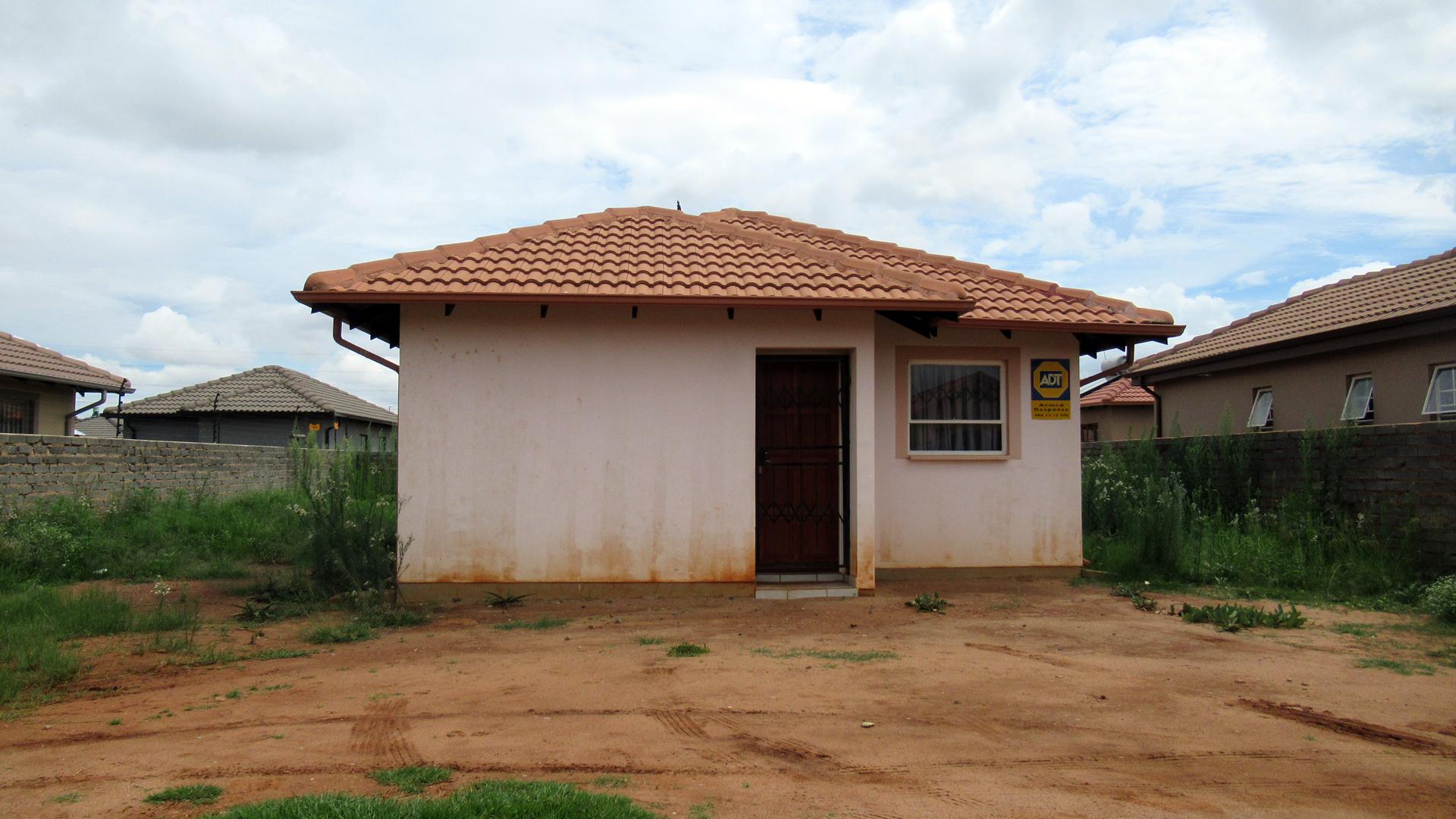 Front View of property in Pretoria North