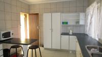 Kitchen - 13 square meters of property in Parkrand