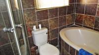 Bathroom 1 - 4 square meters of property in Parkrand