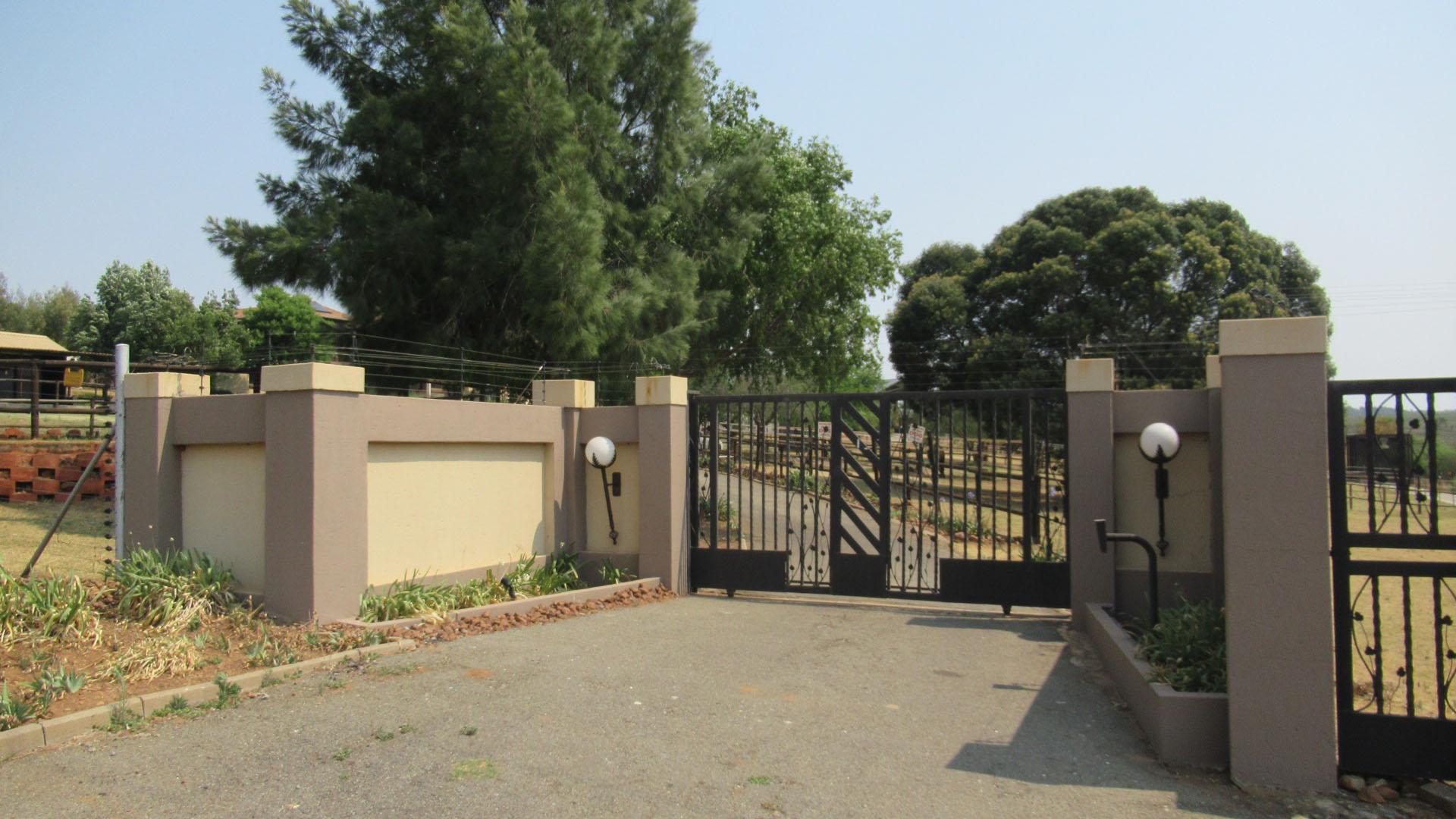 Front View of property in Nooitgedacht IR