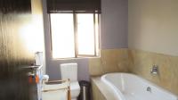 Bathroom 3+ - 6 square meters of property in Nooitgedacht IR