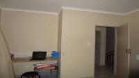 Bed Room 1 - 15 square meters of property in Cashan