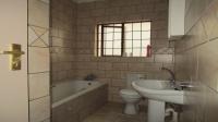 Bathroom 1 - 6 square meters of property in Cashan