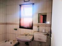 Bathroom 1 of property in Belhar
