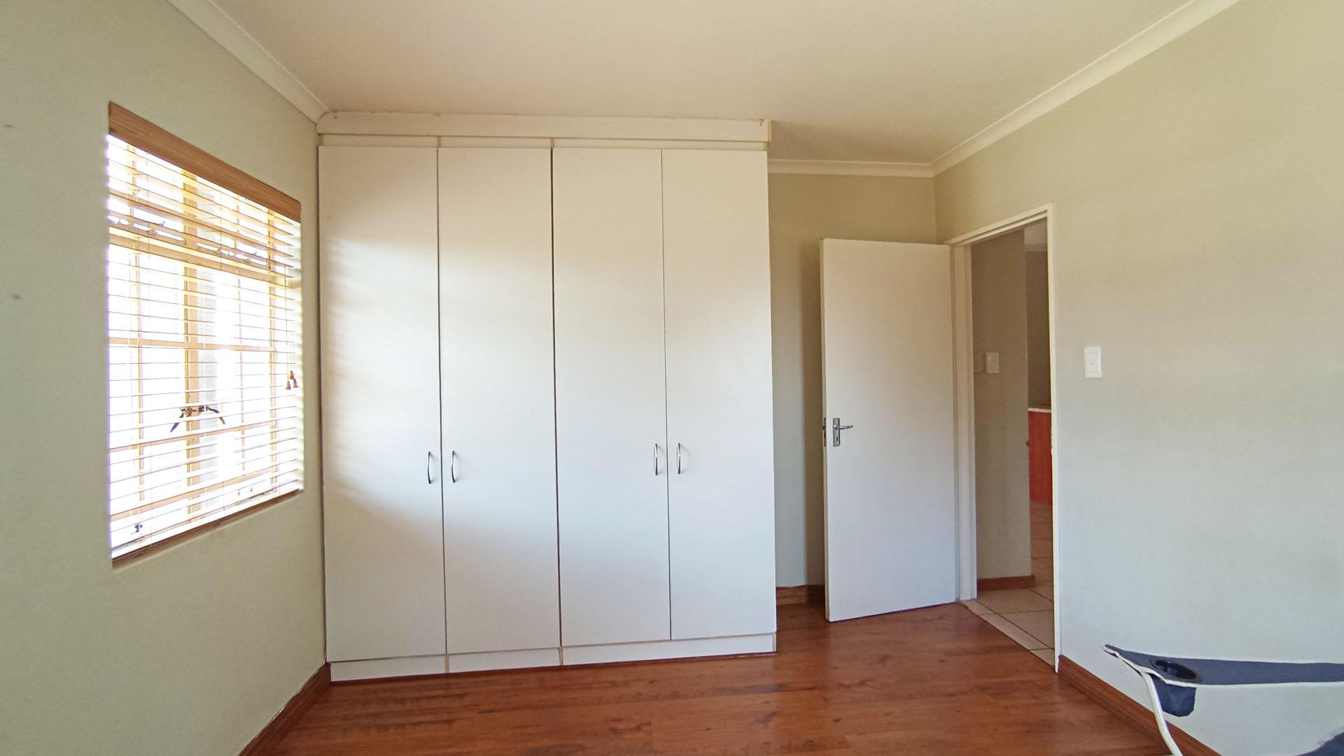 Bed Room 1 - 12 square meters of property in Olympus