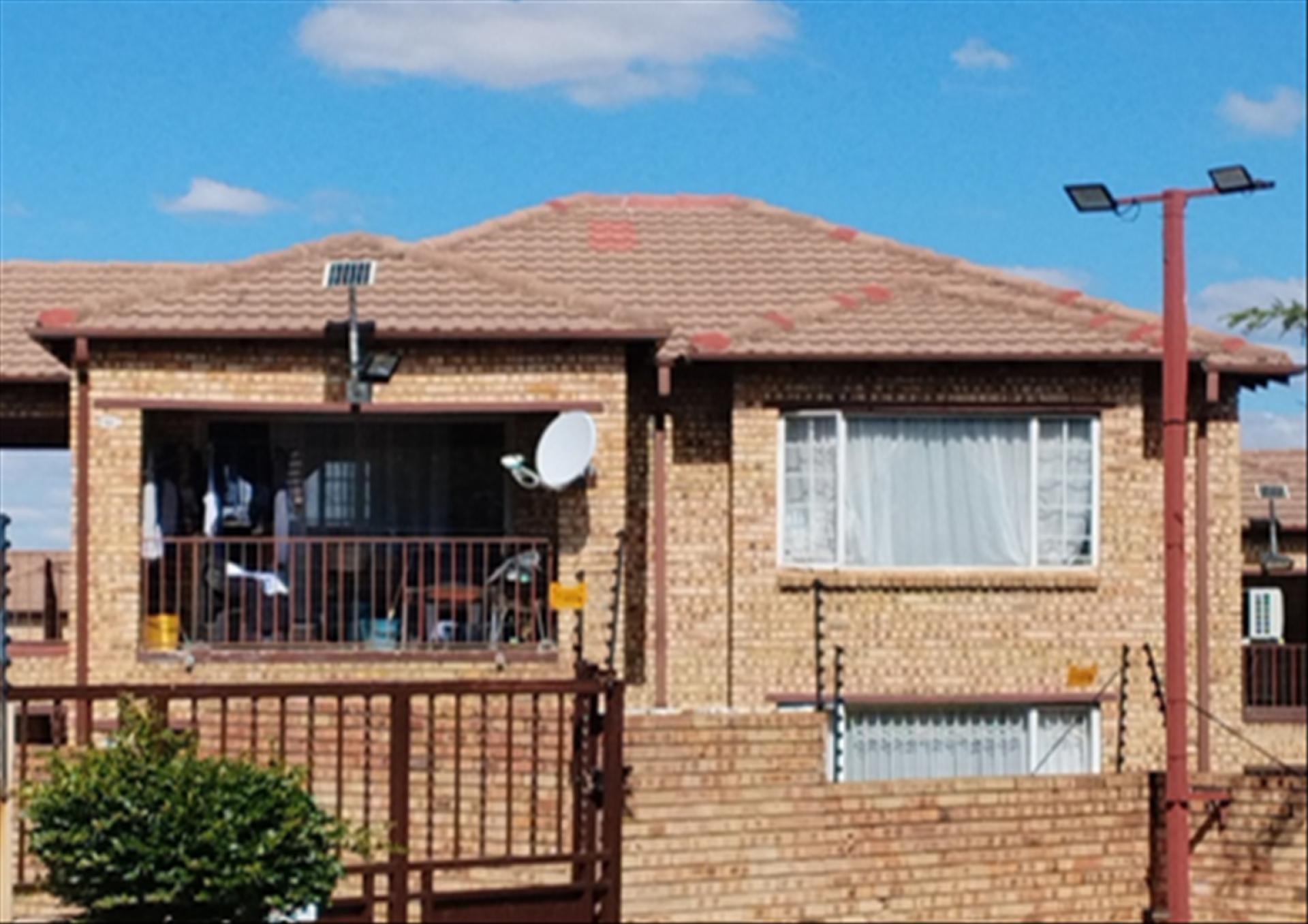 Front View of property in Halfway Gardens