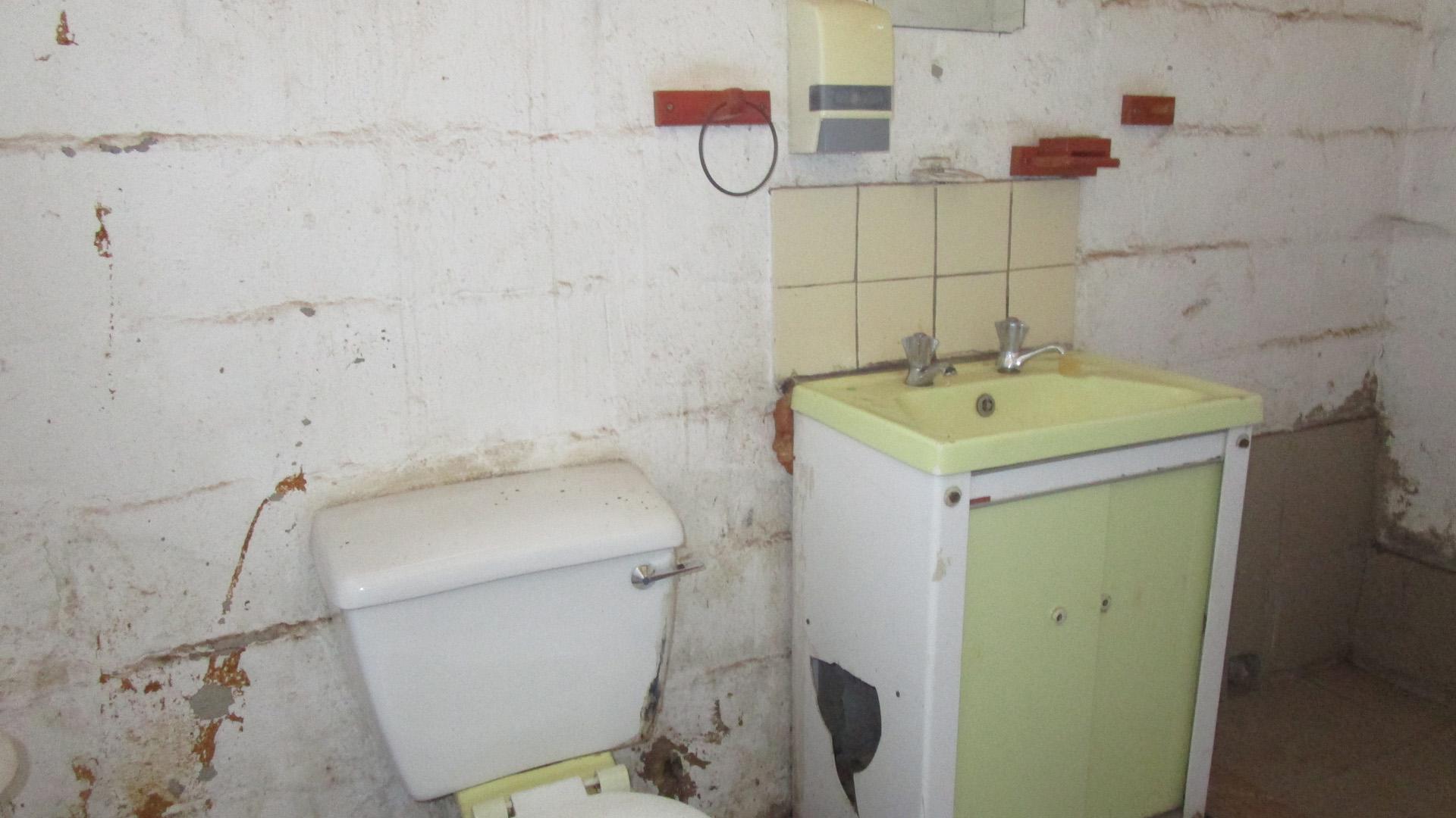 Bathroom 2 of property in Mapleton