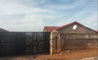 Front View of property in Roodekop