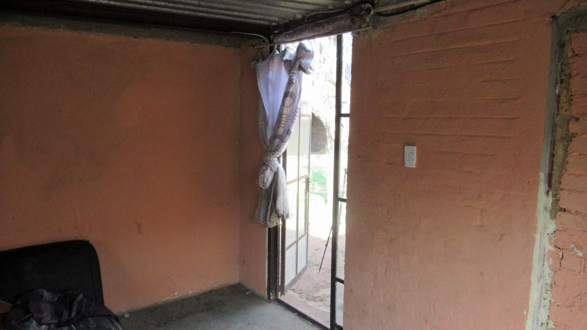 Rooms - 36 square meters of property in Homelake