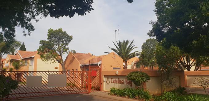 2 Bedroom Simplex for Sale For Sale in Germiston South - Private Sale - MR216524