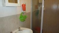 Main Bathroom - 3 square meters of property in Comet