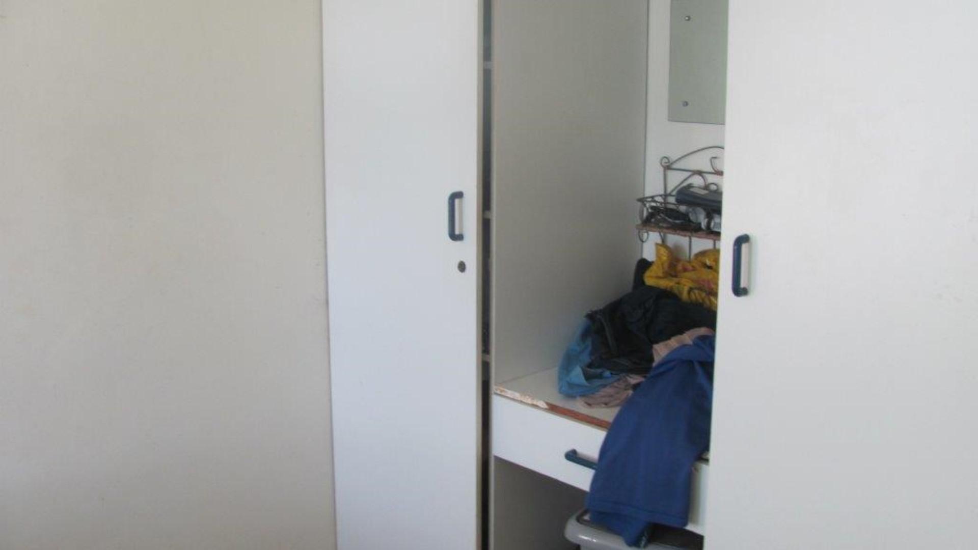 Bed Room 1 - 13 square meters of property in Umhlanga Rocks