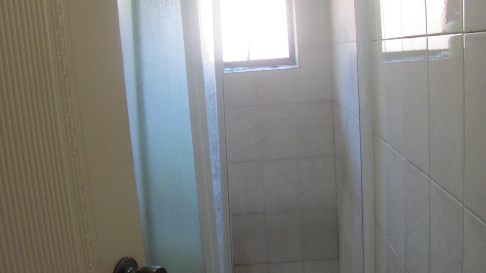 Bathroom 2 - 3 square meters of property in Umhlanga Rocks