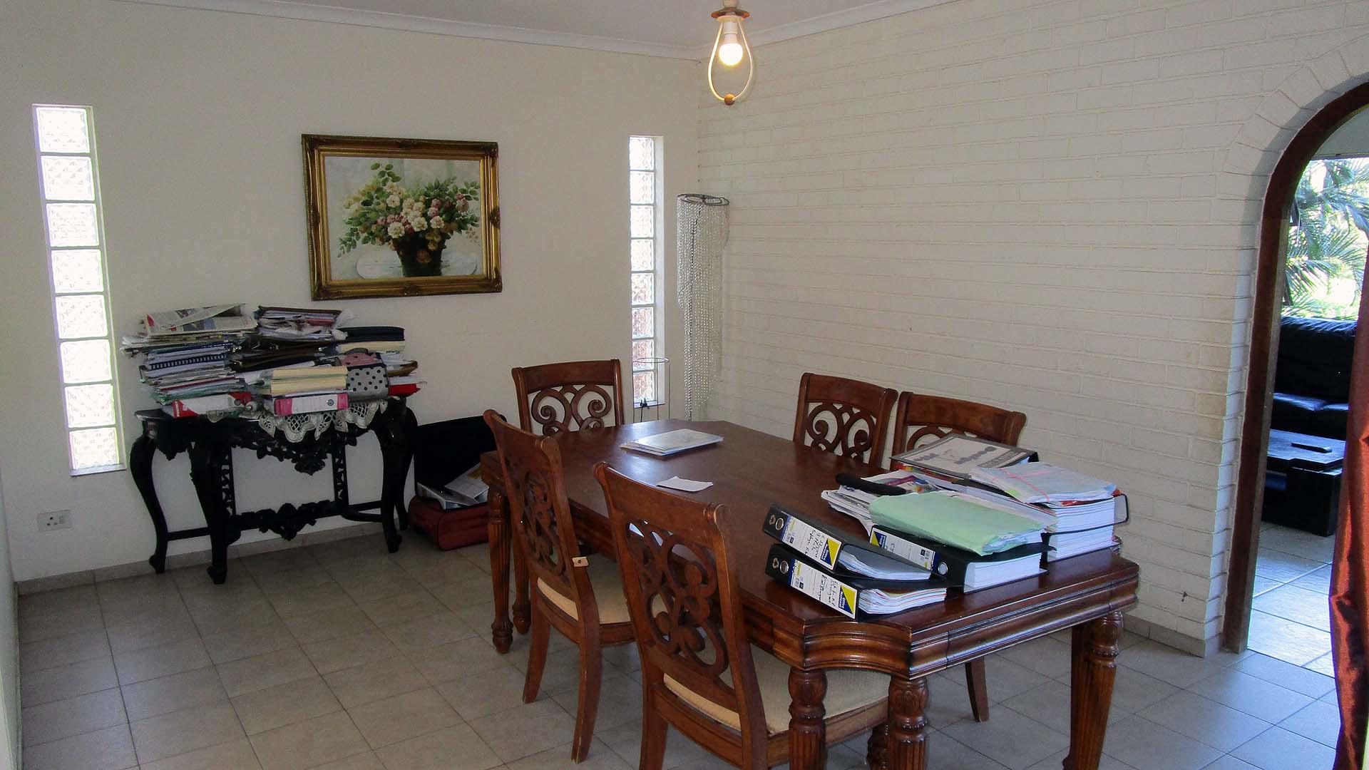 Dining Room - 19 square meters of property in Umhlanga Rocks