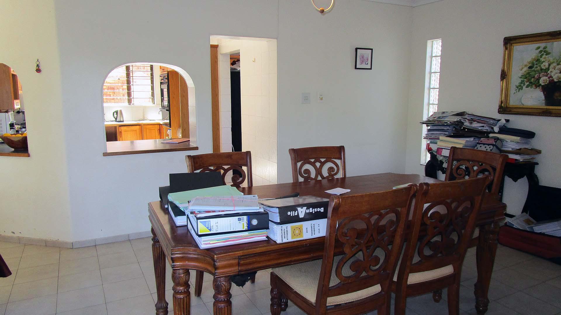 Dining Room - 19 square meters of property in Umhlanga Rocks