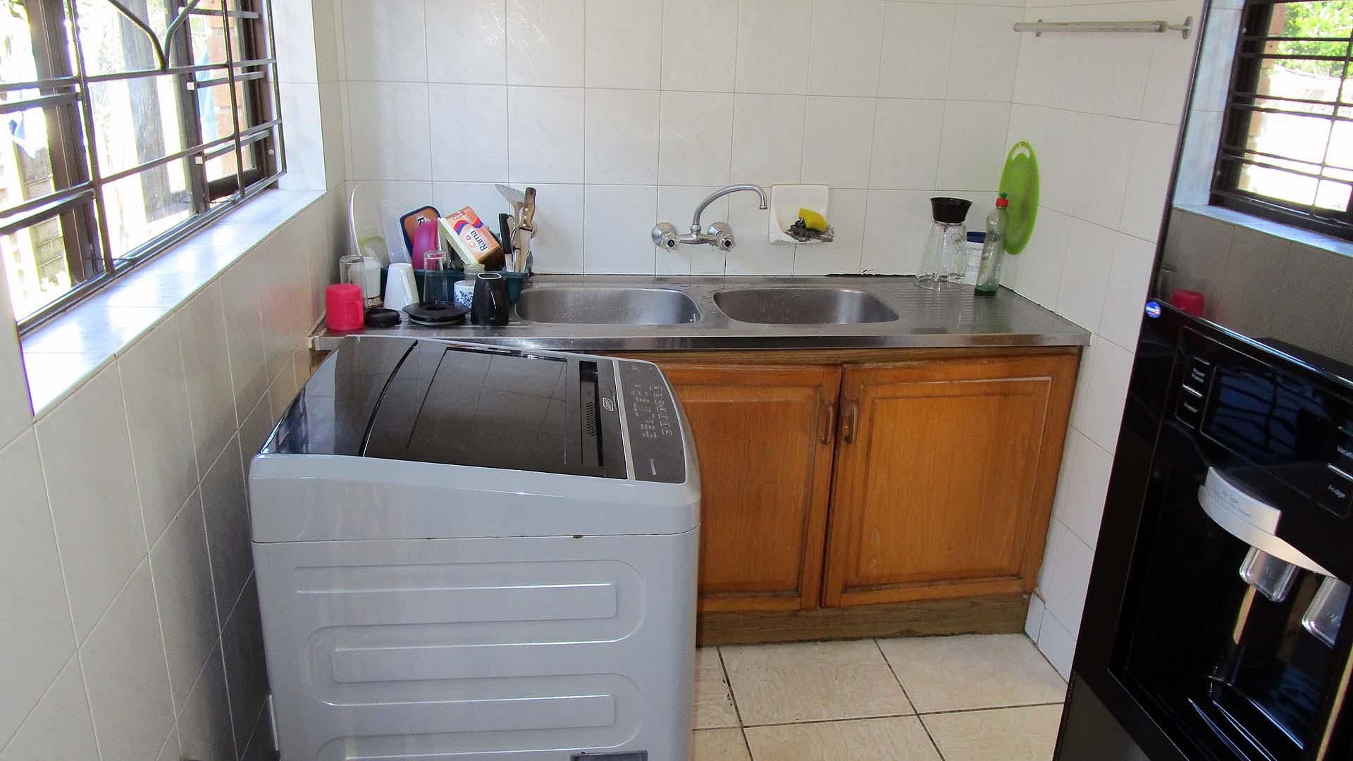 Scullery - 9 square meters of property in Umhlanga Rocks