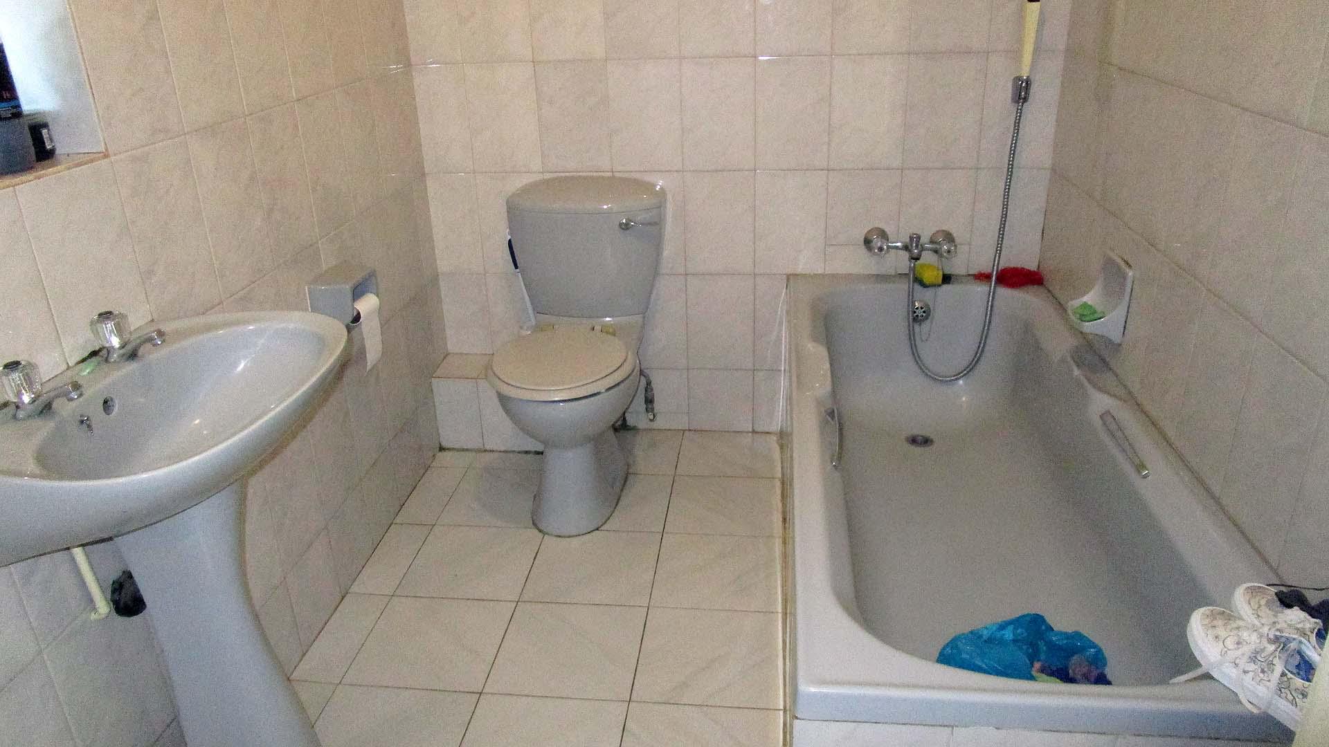 Main Bathroom - 6 square meters of property in Umhlanga Rocks