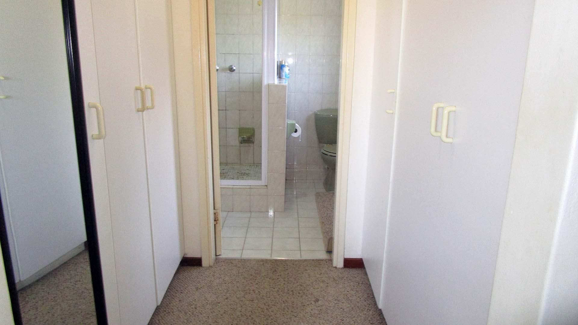 Main Bedroom - 26 square meters of property in Umhlanga Rocks