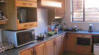 Kitchen - 16 square meters of property in Umhlanga Rocks