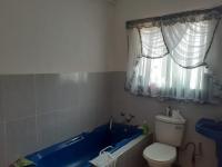 Bathroom 1 - 5 square meters of property in Ennerdale